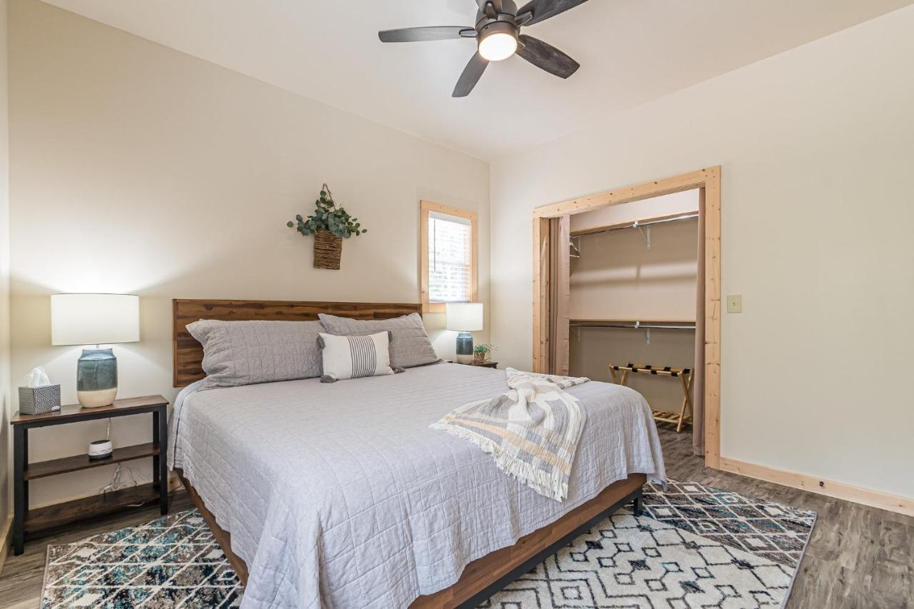 Rustic Roost-5 Acres, Fenced, Fire Pit, Rv Option & Mtn View Villa Dahlonega Ngoại thất bức ảnh