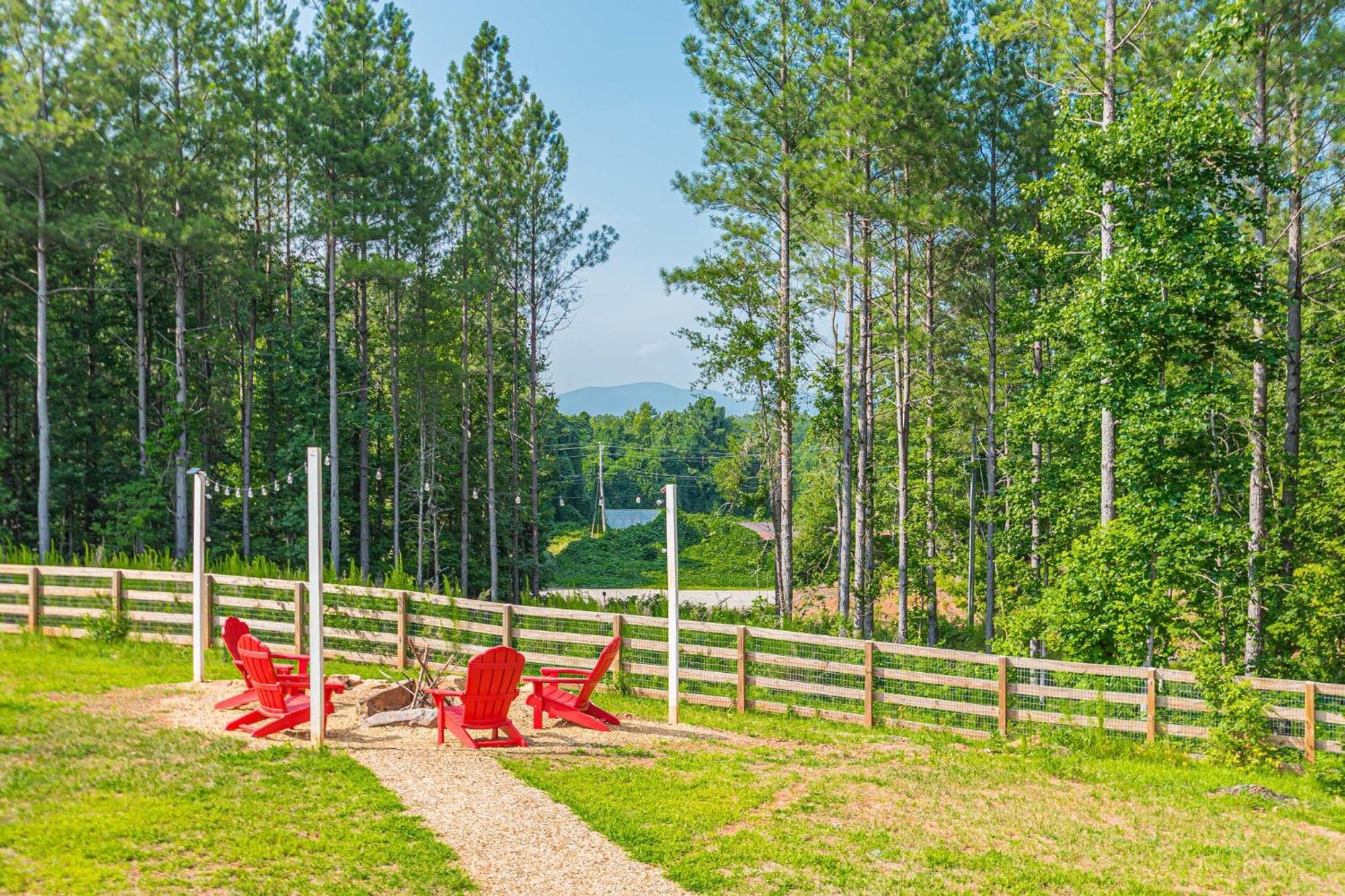 Rustic Roost-5 Acres, Fenced, Fire Pit, Rv Option & Mtn View Villa Dahlonega Ngoại thất bức ảnh